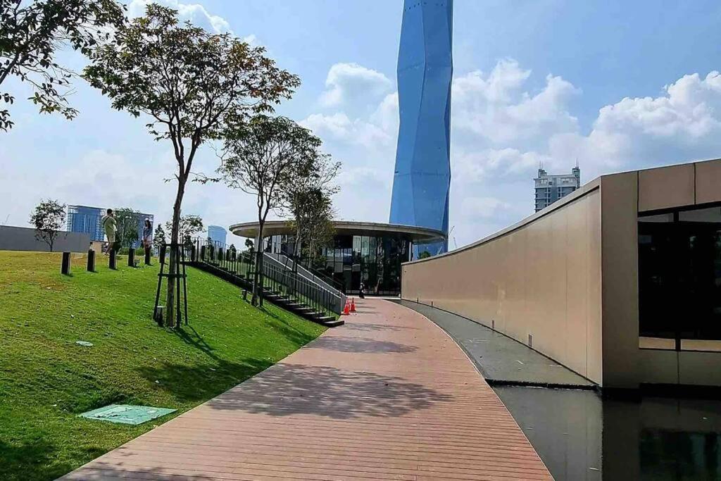 Infinity Pool/ Lucentia Bbcc, Near Lalaport, Pnb118, Klcc Apartment Kuala Lumpur Exterior photo