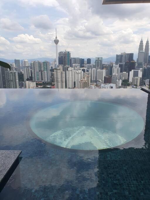 Infinity Pool/ Lucentia Bbcc, Near Lalaport, Pnb118, Klcc Apartment Kuala Lumpur Exterior photo